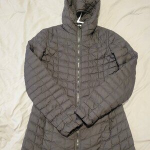 The North Face thermoball coat. XS